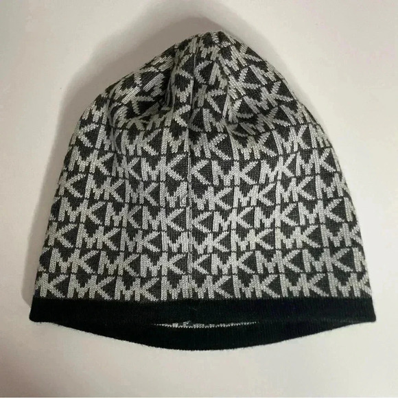 Micheal Kors Beanie - Picture 4 of 5